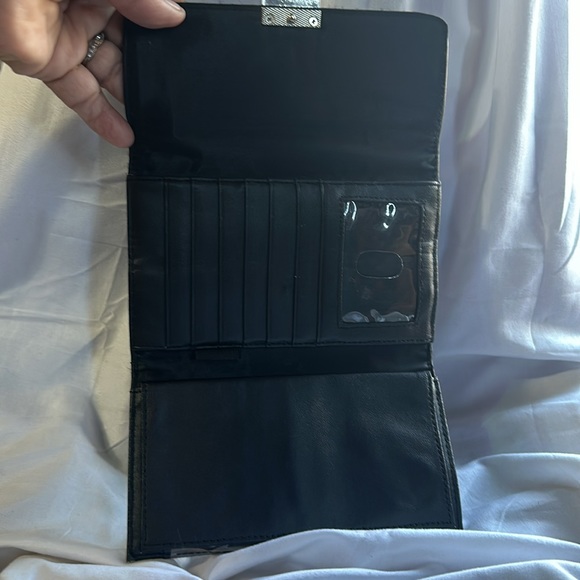 Women’s black multi function wallet with attached coin purse on back - Picture 4 of 6